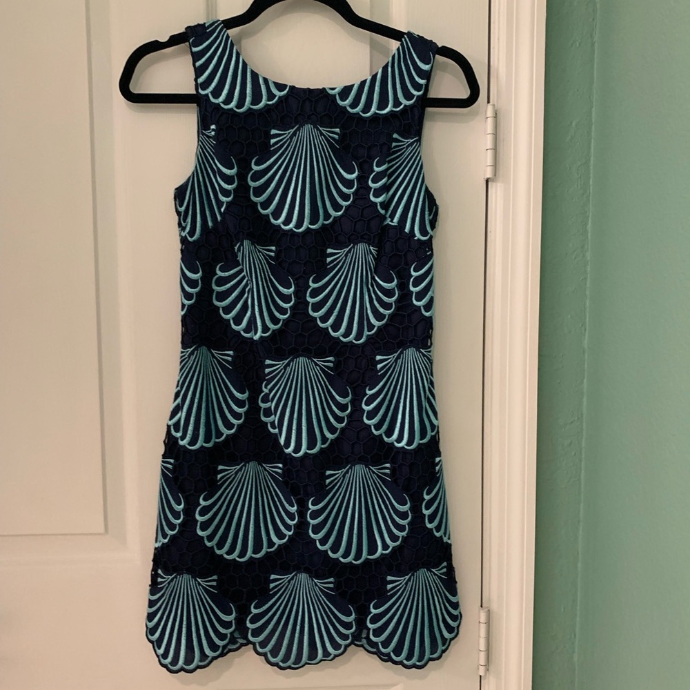 Shell Lilly Pulitzer shift dress